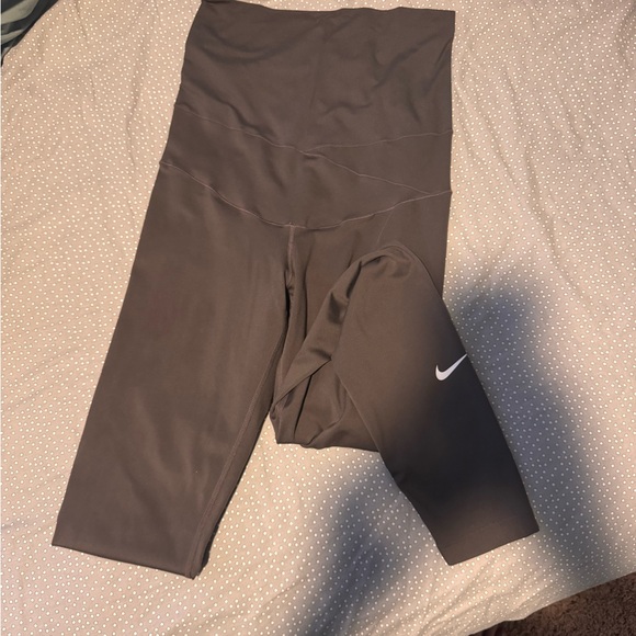 Nike Women's Maternity Dri-FIT Gentle Support High-Rise 7/8 Leggings size Small - Picture 5 of 6